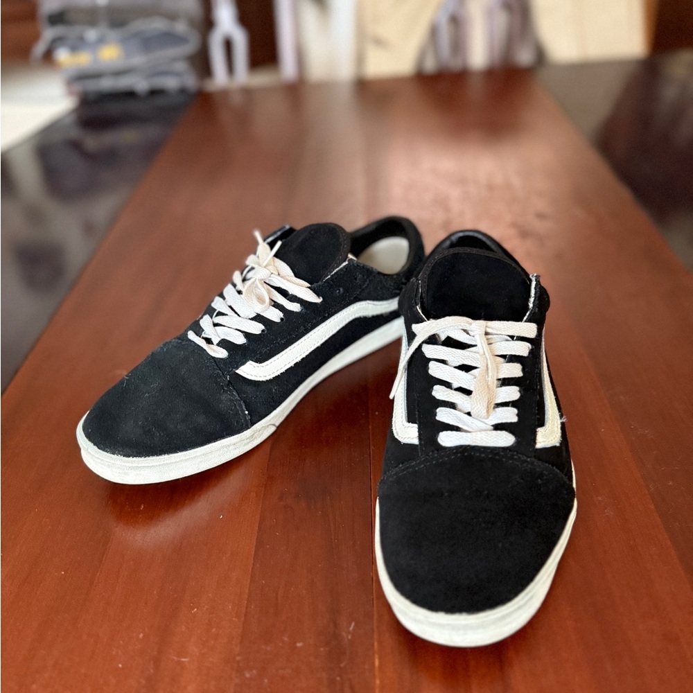 Vans Black and White Old Skool Low Pros